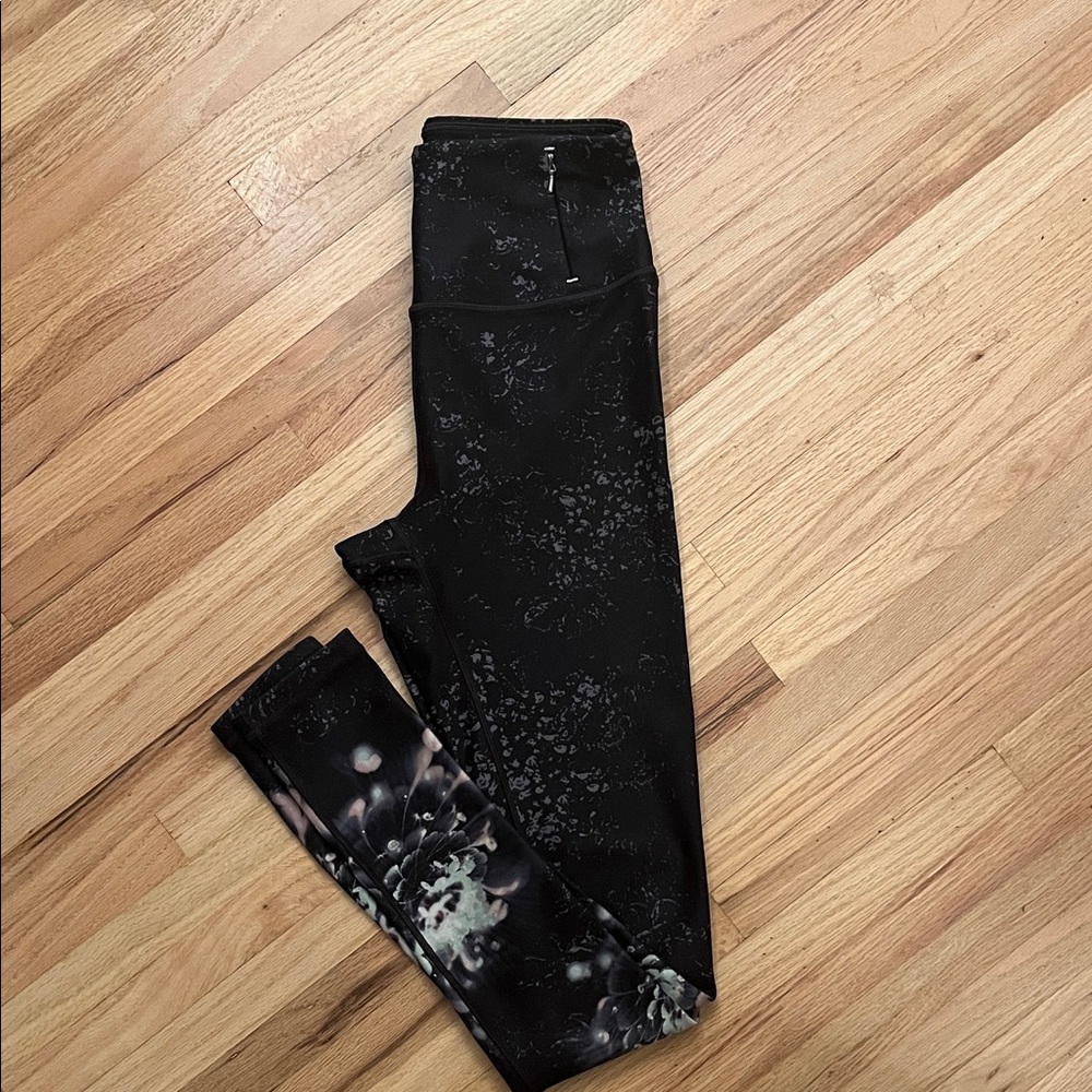 CALIA by Carrie Underwood Black Floral Leggings